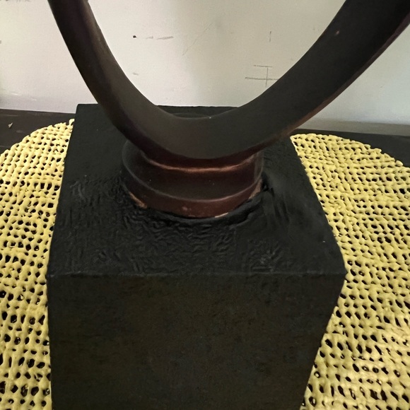 Infinite Knot Swirl sculpture - Picture 14 of 14